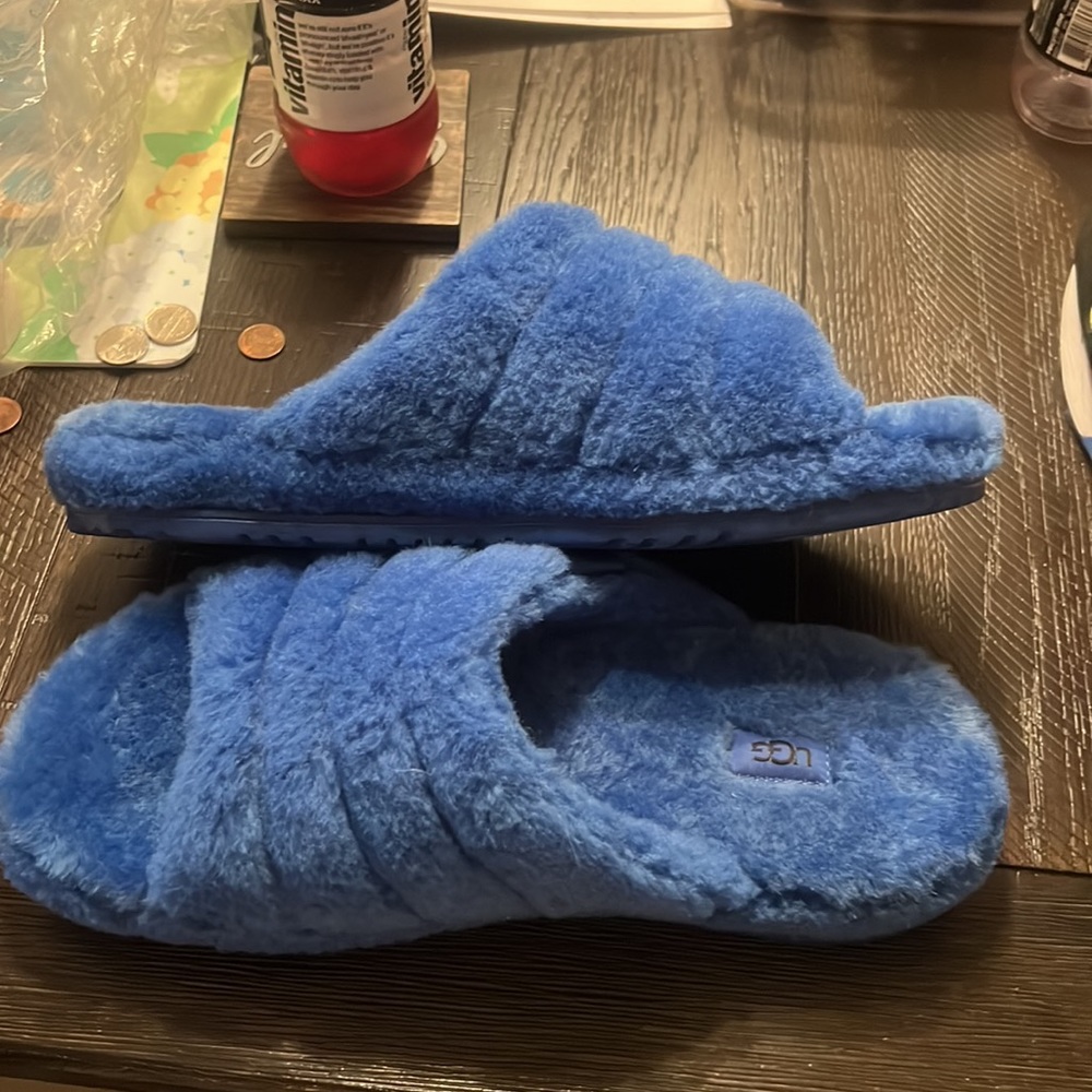 Uggs - Picture 4 of 5